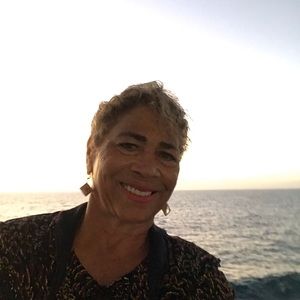 Meet your Posher, Yolanda